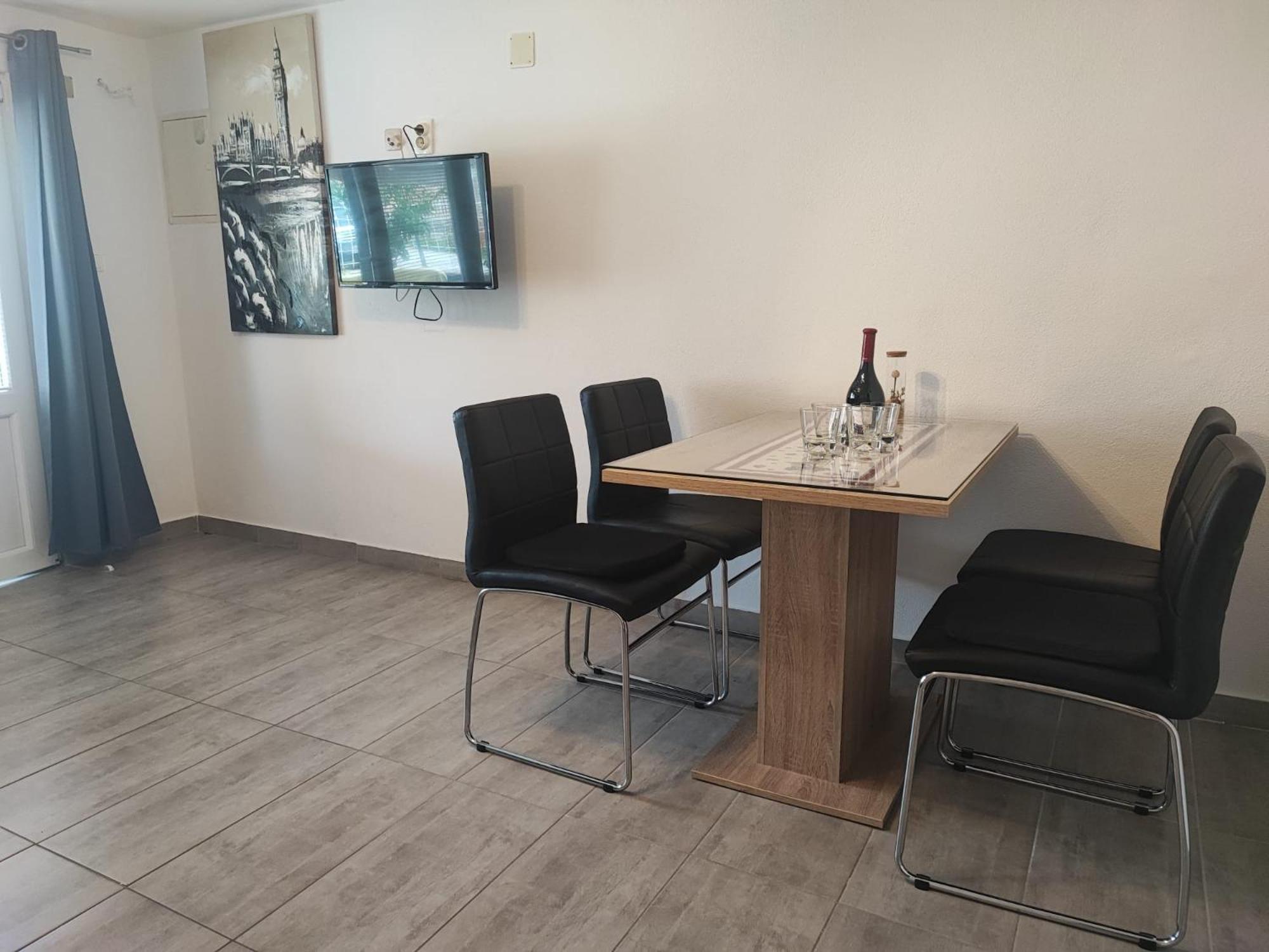 Appartamento Apartman Luka Vodice Esterno foto