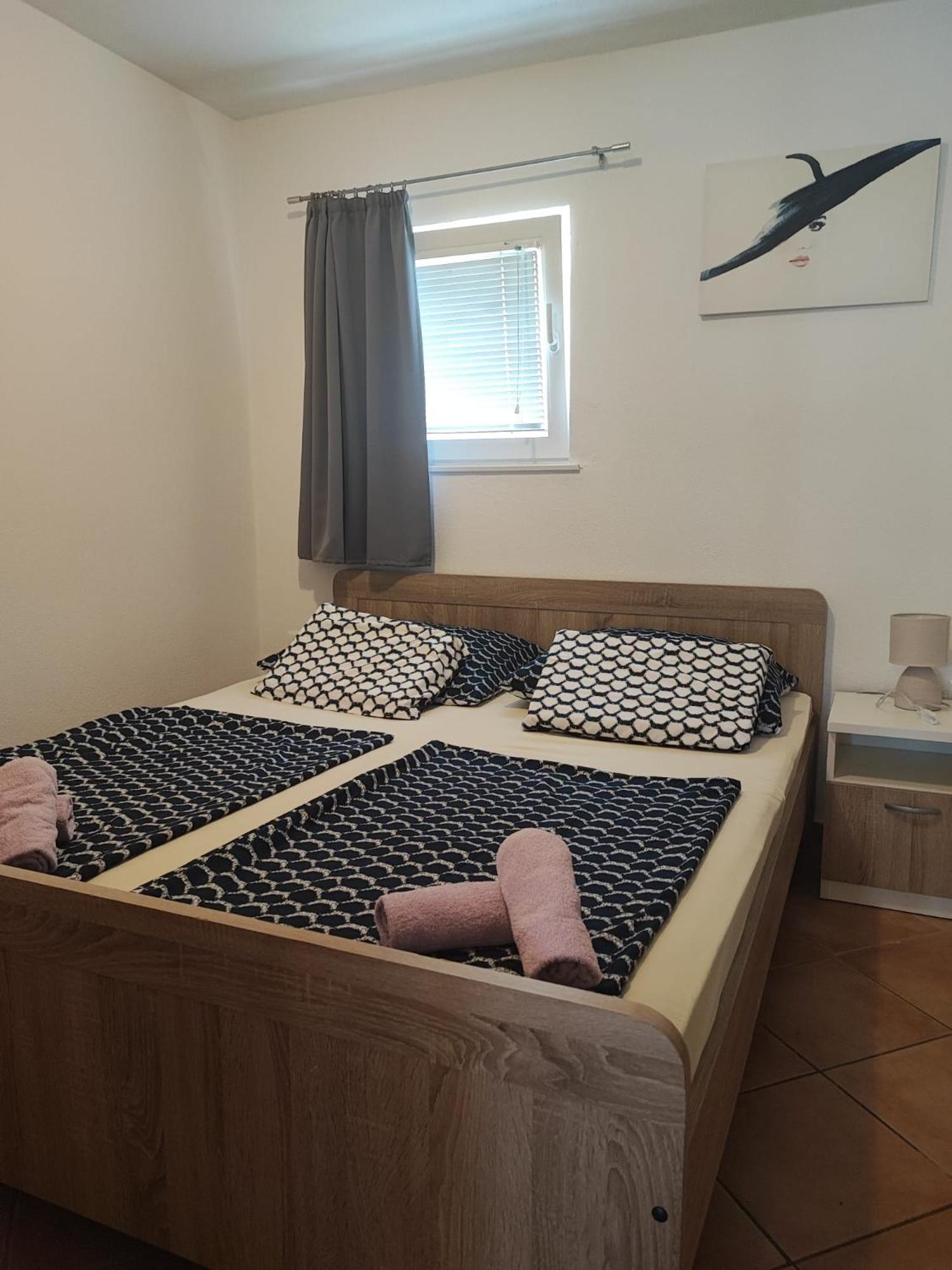 Appartamento Apartman Luka Vodice Esterno foto